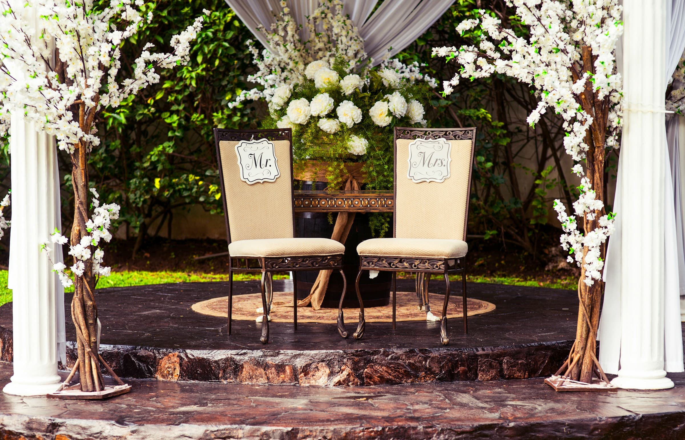 Luxury Event Gallery Image 5 - Opulent Decor and Events